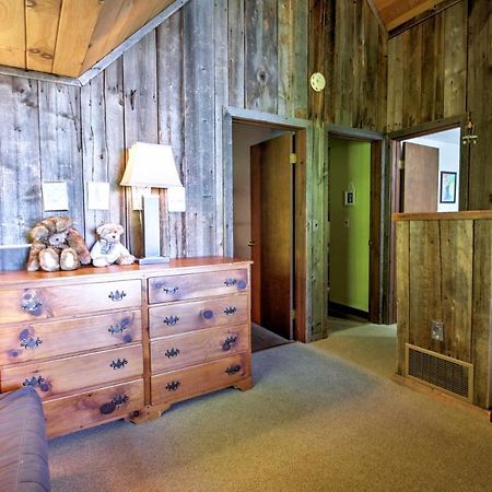 East Burke House With Deck Less Than 3 Mi To Kingdom Trails! 외부 사진