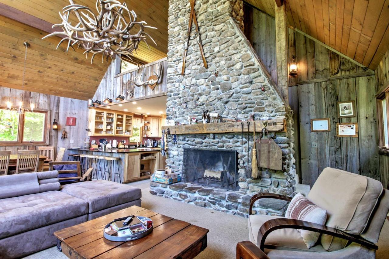 East Burke House With Deck Less Than 3 Mi To Kingdom Trails! 외부 사진