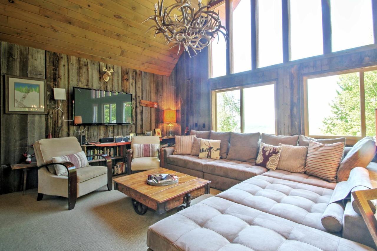 East Burke House With Deck Less Than 3 Mi To Kingdom Trails! 외부 사진